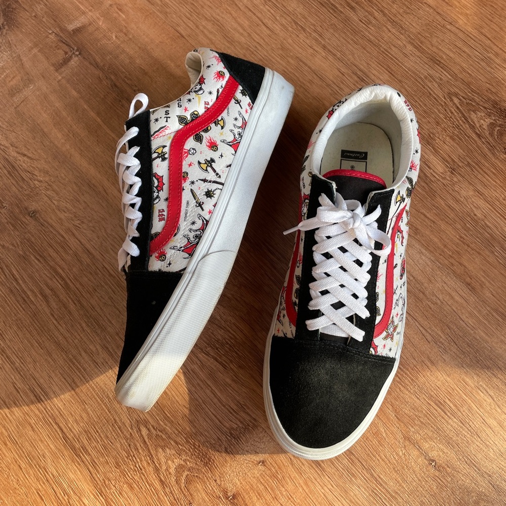 Stranger Things Mens Vans Sneakers Skate Shoes Size 13 Printed Graphic Rare - Picture 3 of 9